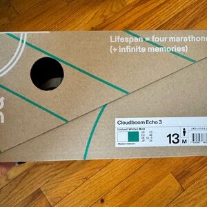 On Cloudboom Echo 3 Running Shoes - Undyed White and Mint